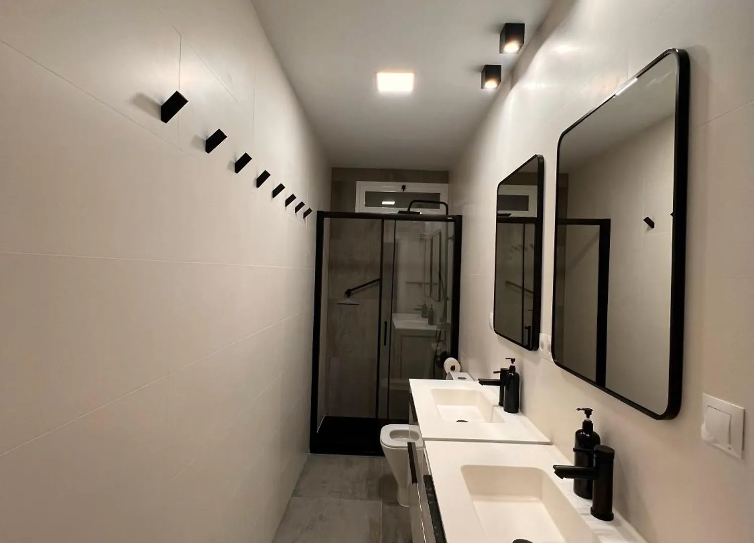 Gran Ritz Grupos Y Familias Terraza Y Parking Doble Apartamento Malaga Spain