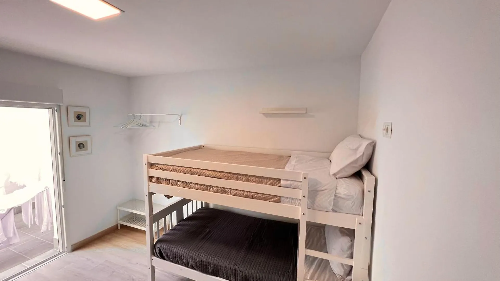 Gran Ritz Grupos Y Familias Terraza Y Parking Doble Apartamento Malaga 0*,  Spain