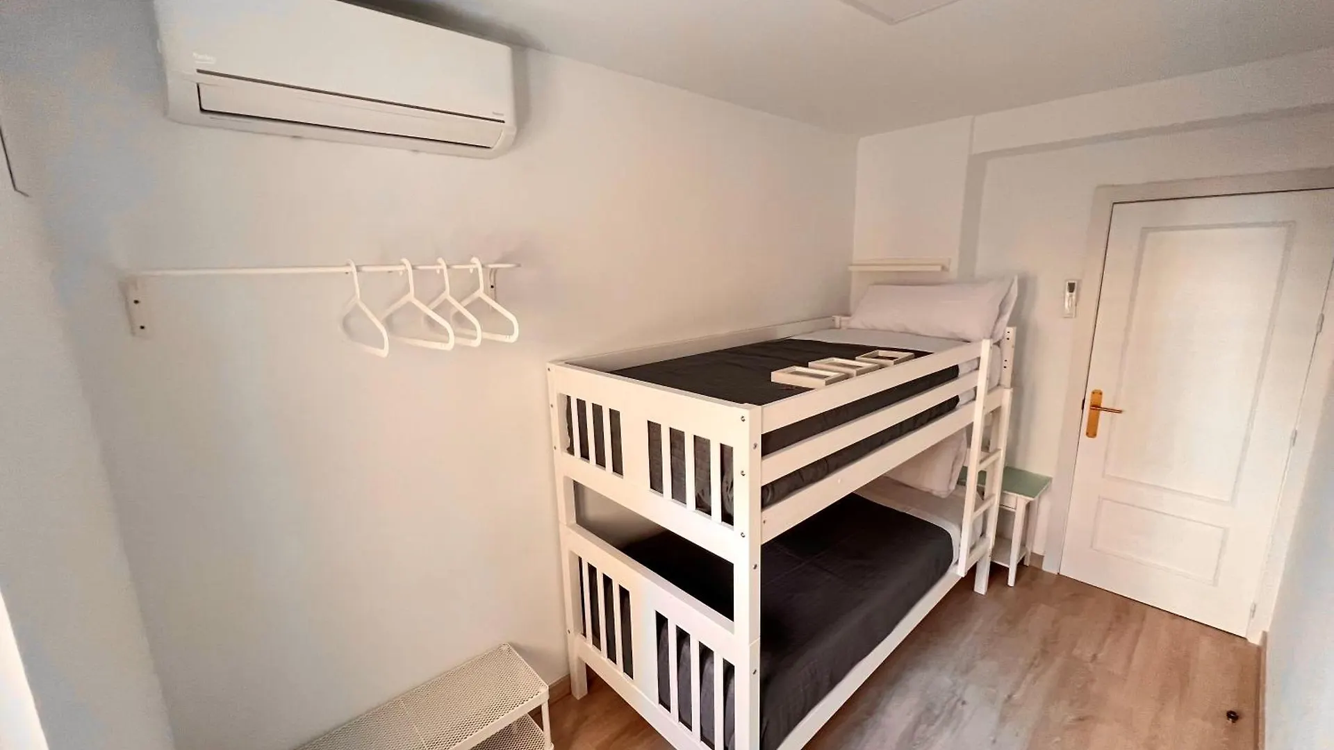 Gran Ritz Grupos Y Familias Terraza Y Parking Doble Apartamento Malaga