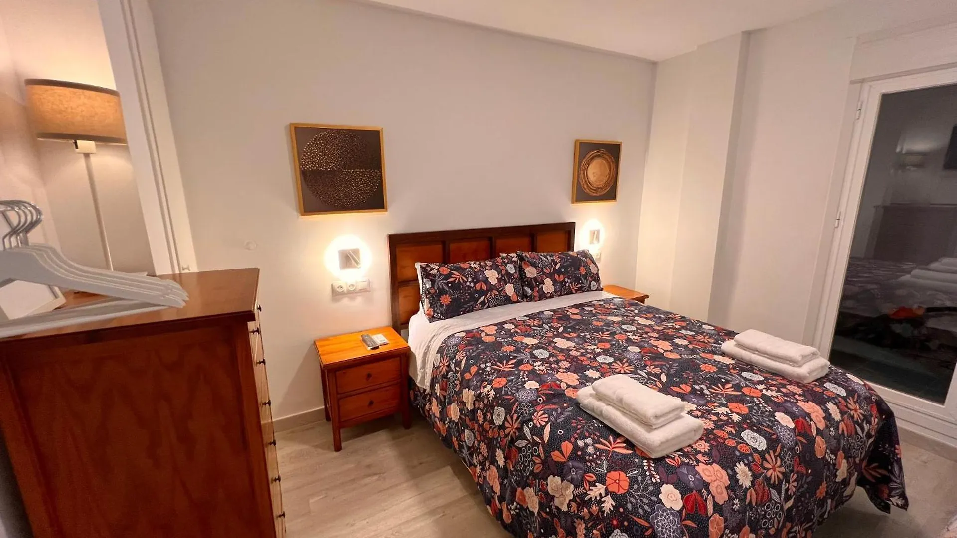 Apartment Gran Ritz Grupos Y Familias Terraza Y Parking Doble Apartamento Malaga