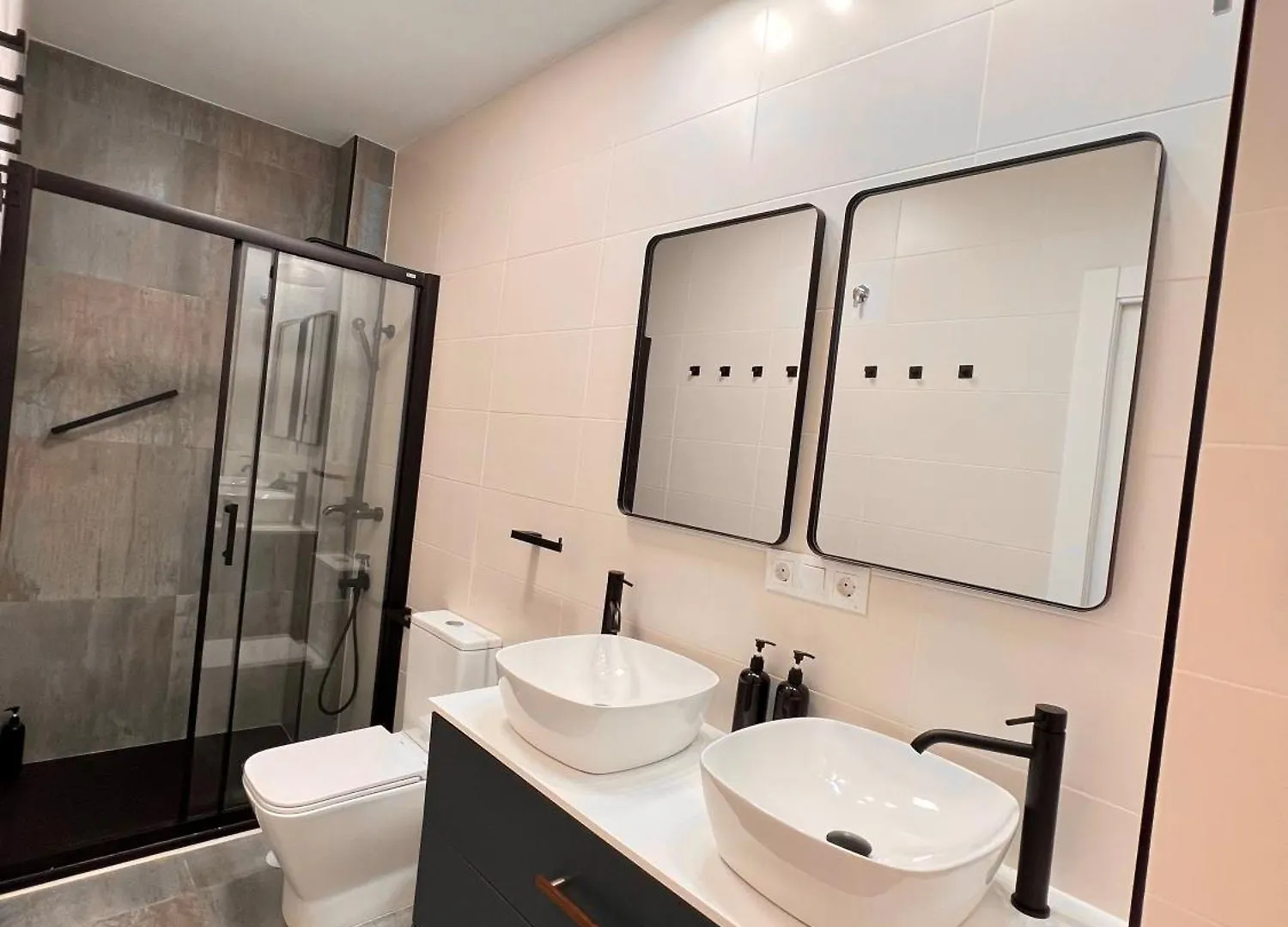 Gran Ritz Grupos Y Familias Terraza Y Parking Doble Apartamento Malaga