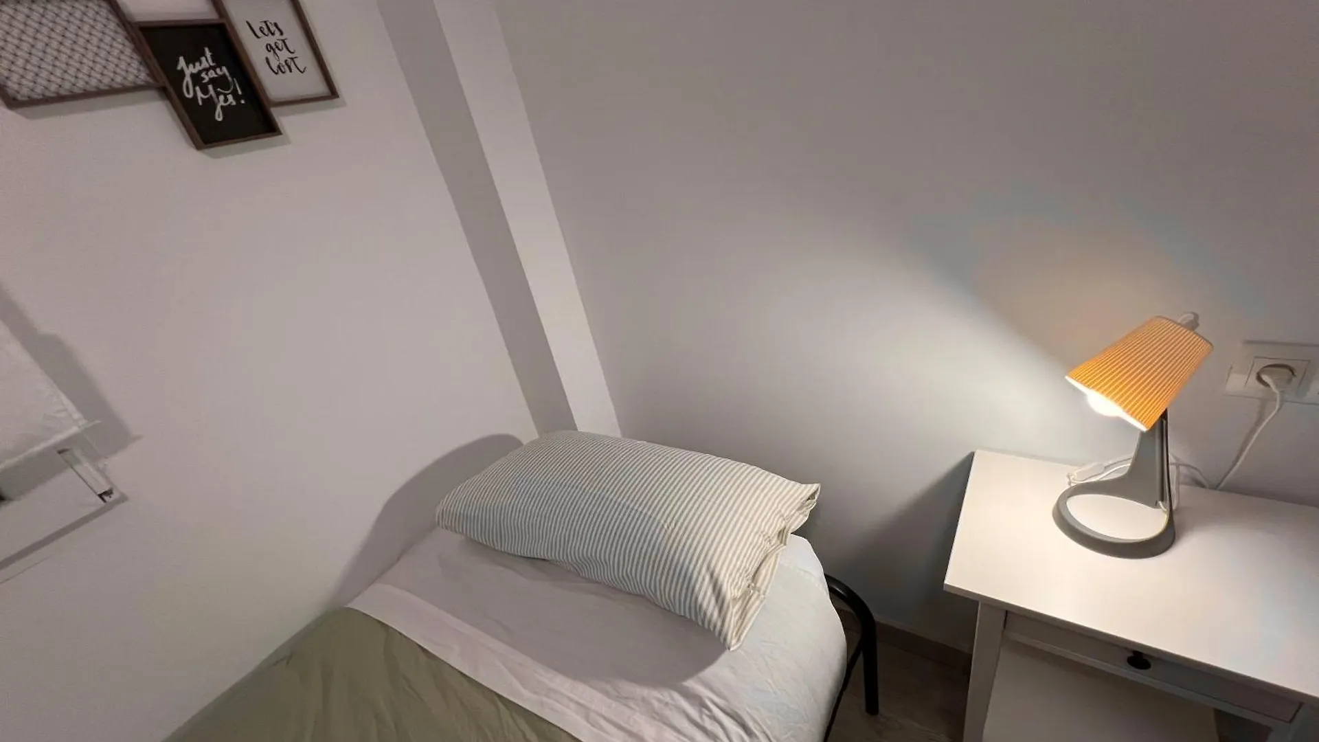 Gran Ritz Grupos Y Familias Terraza Y Parking Doble Apartamento Malaga 0*,  Spain