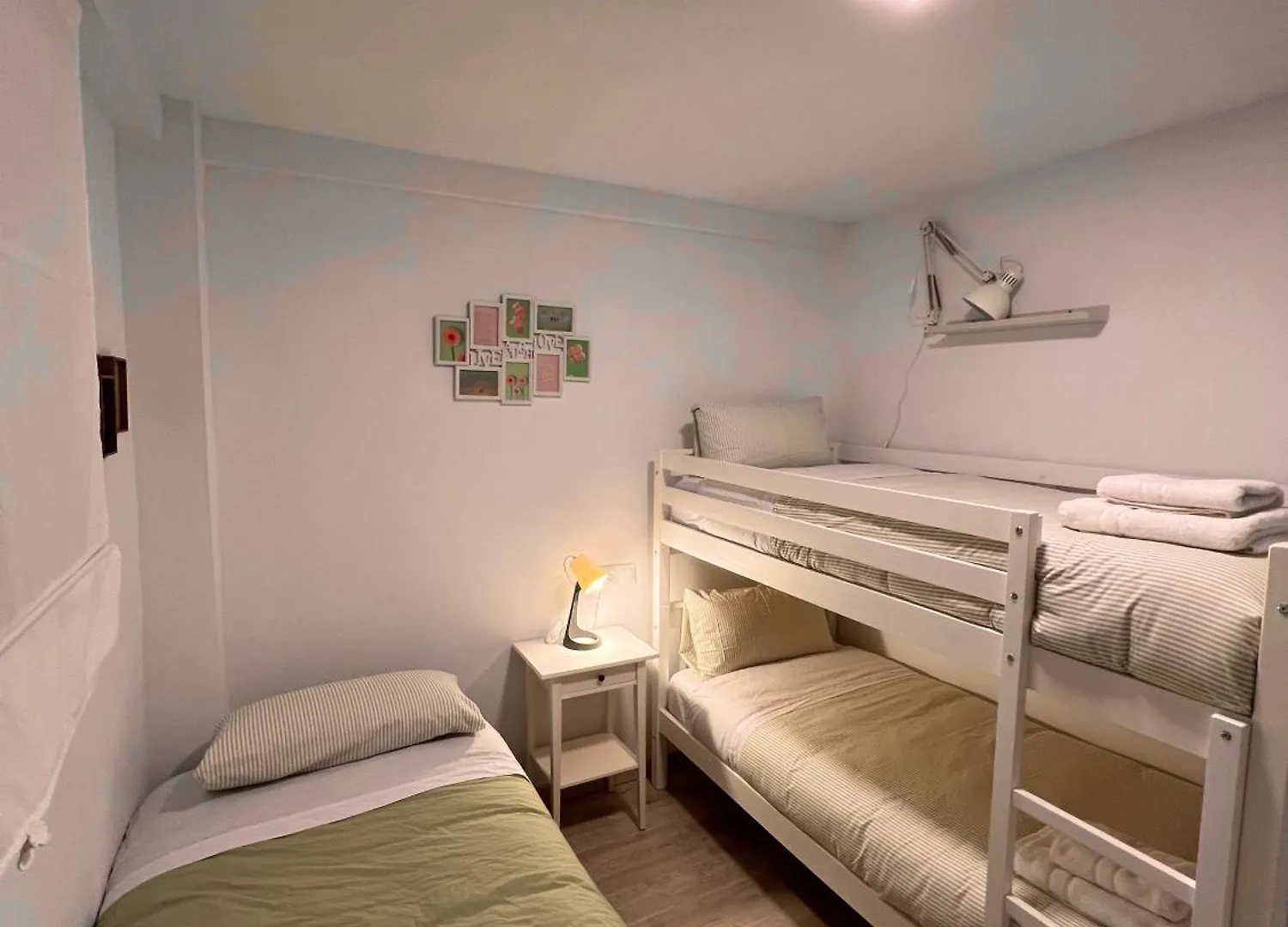 Apartment Gran Ritz Grupos Y Familias Terraza Y Parking Doble Apartamento Malaga